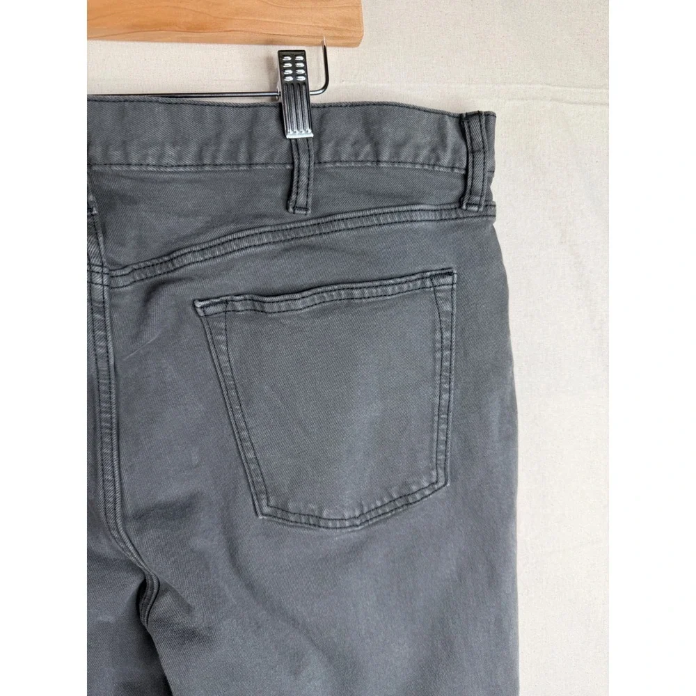 Old Navy Slim Fit Built in Flex Jeans size 38X32 Gray